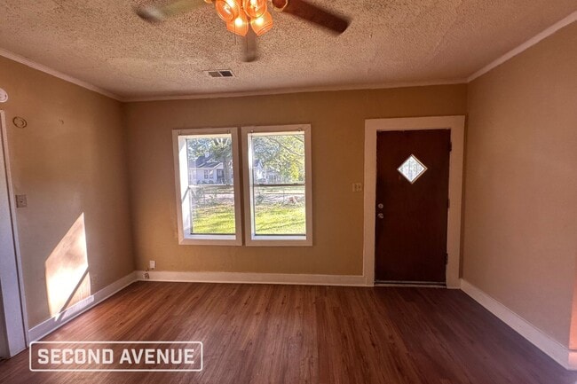 Photo - 2610 Lowell Ave