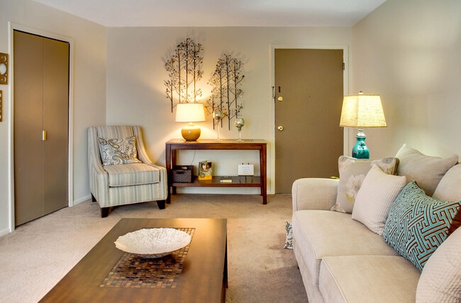 Model 2 Kitchen - Trinity Towers