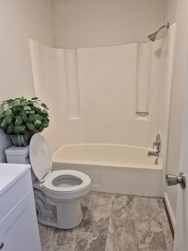 Photo - 109 Ashcroft Dr