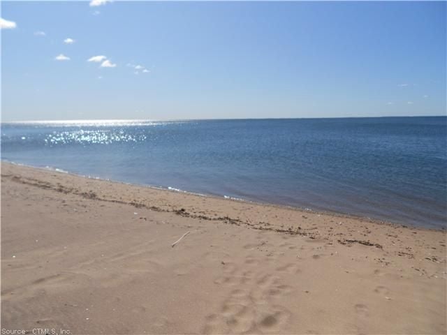 Photo - 85 Cosey Beach Ave Unidad 1