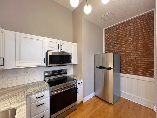 Photo - 27 Hillside Pl Unit 10