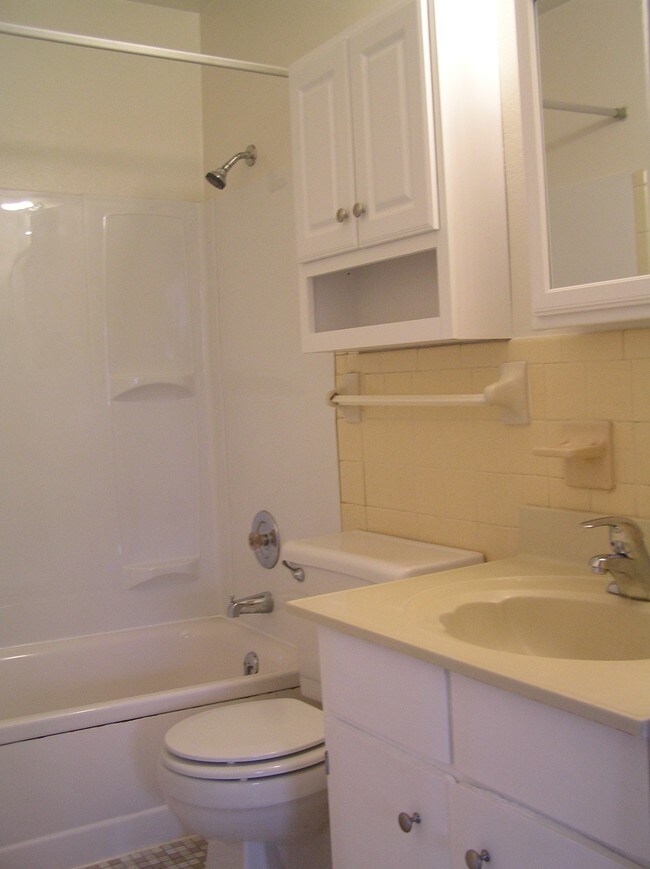 Photo - Ashby Square Apartments