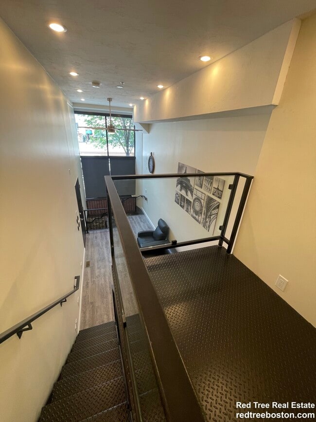 Photo - 1028 Commonwealth Ave Unit 104