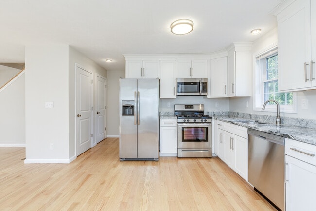 Photo - 2 Pumpkin Cir