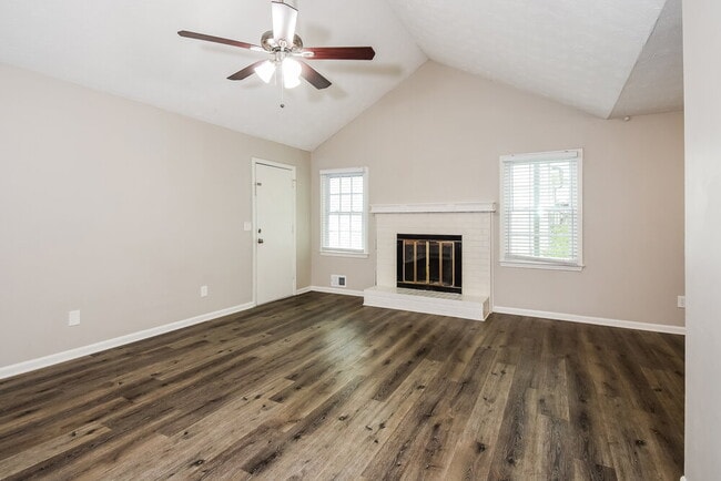 Photo - 1471 Daniel Ln