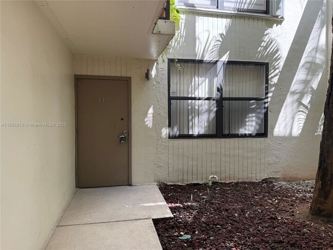 Building Photo - 20441 NE 30th Ave Unit 1129