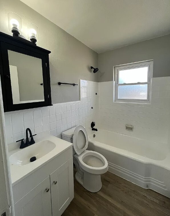 Photo - 3329 Lawn Ave Unidad 2