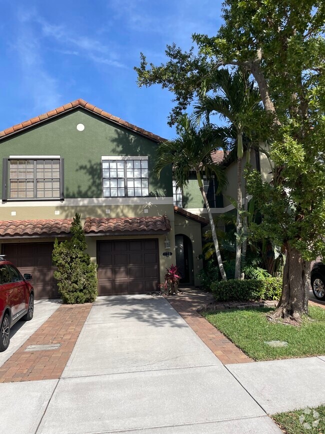 Building Photo - 725 Ventura Dr Rental