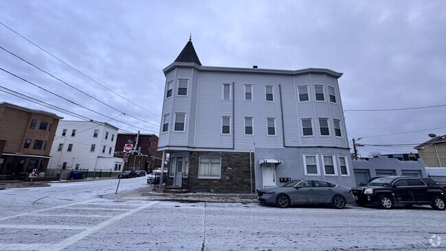 Building Photo - 20 Ford St Unit 1 Rental