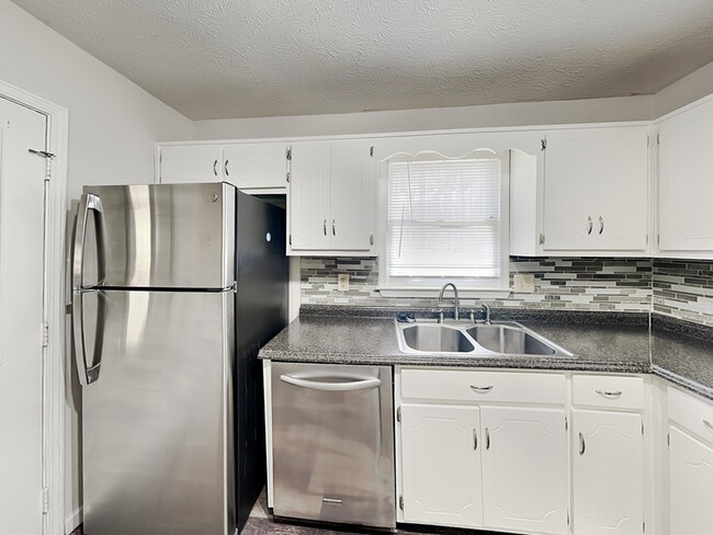 Photo - 65 Homeport Dr