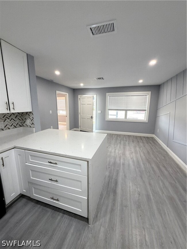 4375 Golden Gate Pkwy