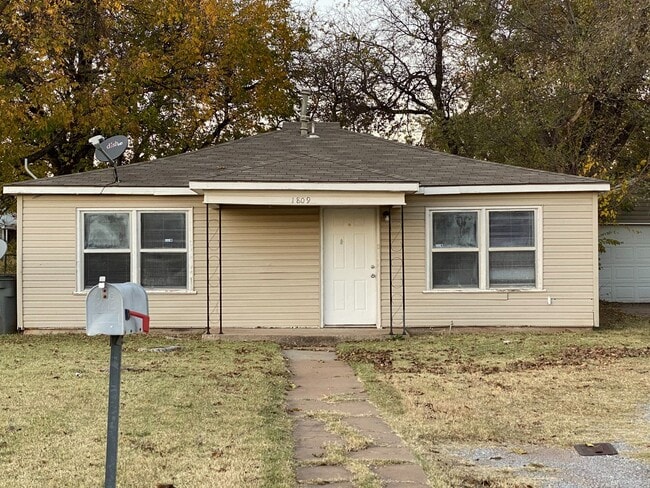 Photo - 1809 NW Lawton Ave House