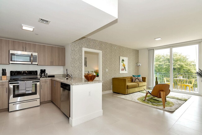Building Photo - 1710 SW 27th Ave Rental