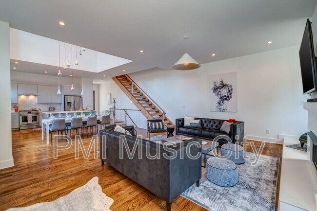 Photo - 938 Southside Pl