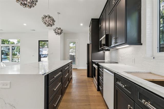 Photo - 900 Haines Ave