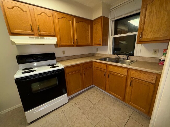 Building Photo - 263 State St Unit 1