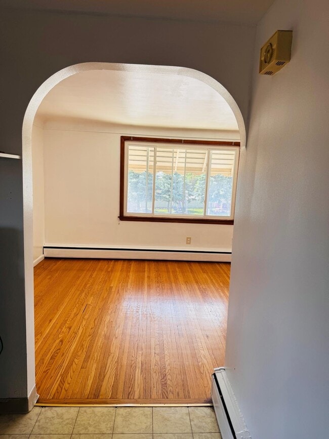 3374 Genesee St Unit 2