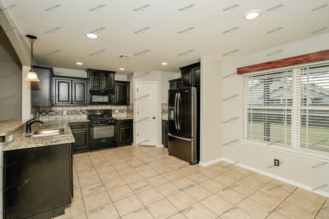 Photo - 12015 E 110th St N