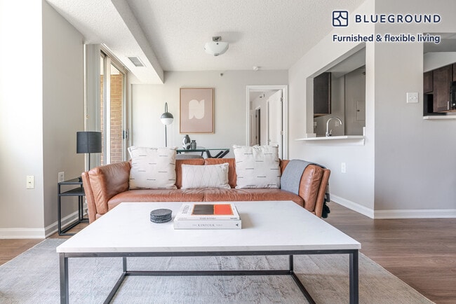 Photo - 2140 L St NW Unidad FL10-ID1088