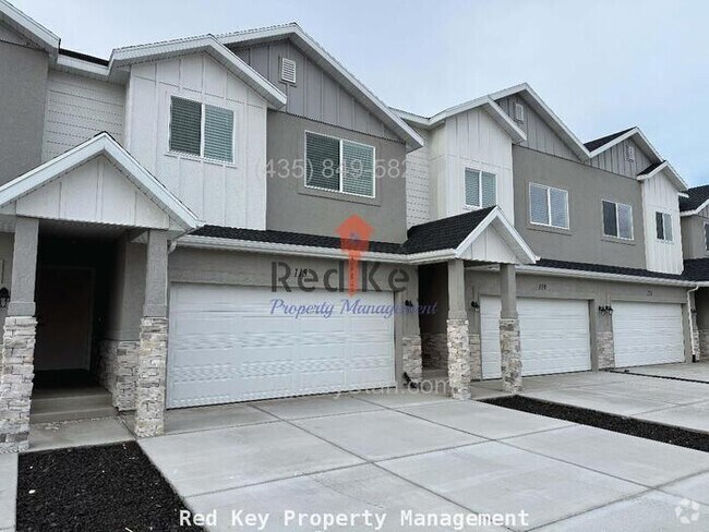 Building Photo - 730 N Townhouse Duplex