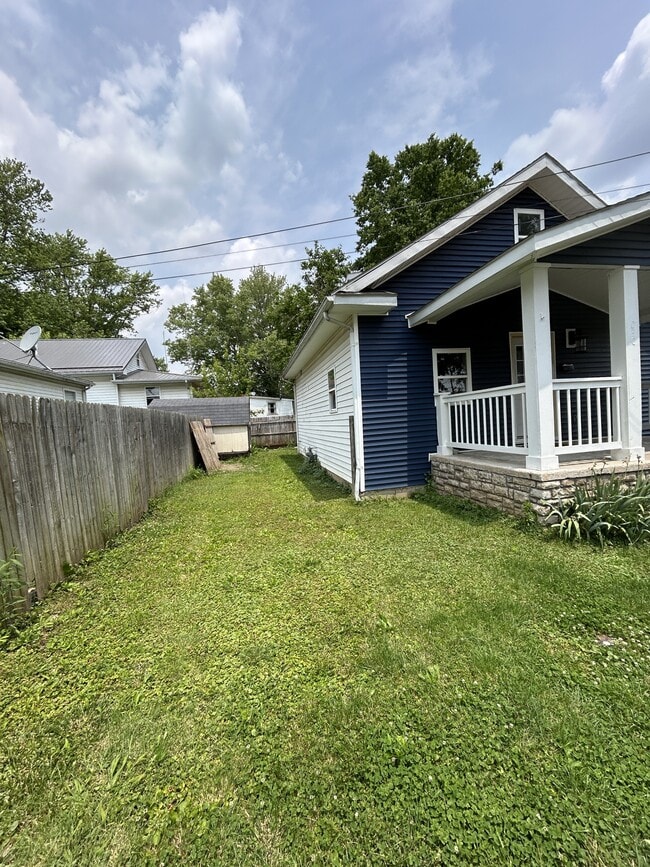 Photo - 1030 W 17th St