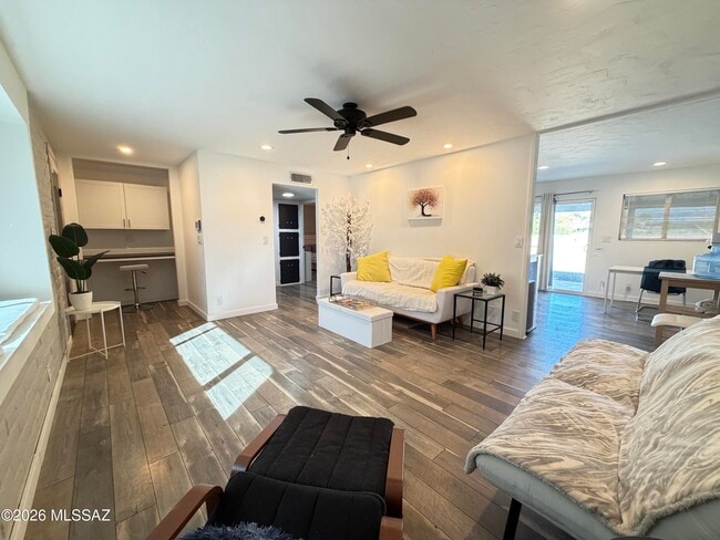 Photo - 8271 E Kenyon Dr