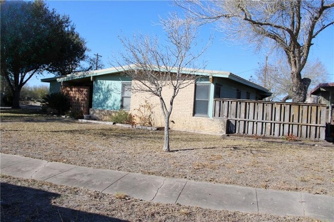 Photo - 740 Santa Clara Dr