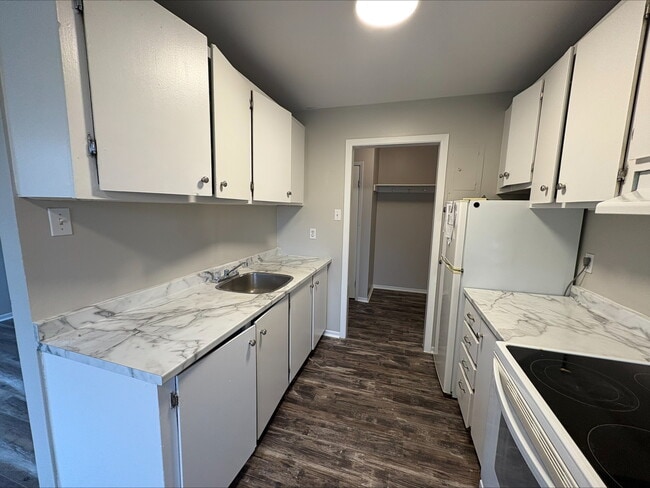 Photo - 11 Reading Crescent Unit 6