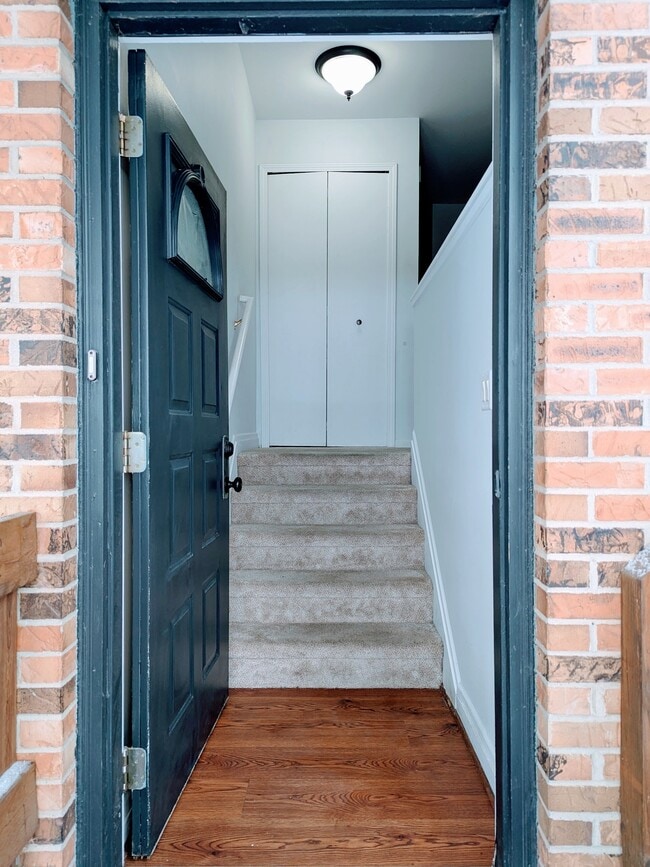 Photo - 253 Pinewood Cir