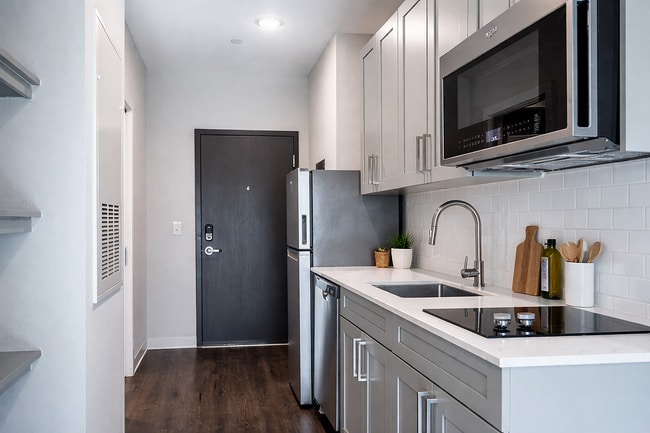 Studio Kitchen