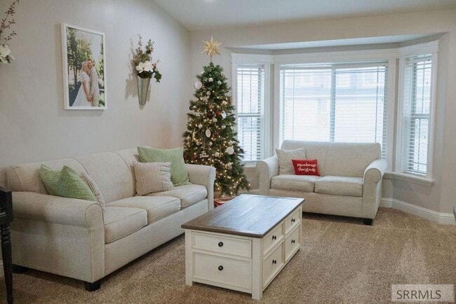 Photo - Stunning 6 Bed/3 Bath Home for Rent in Idaho Falls