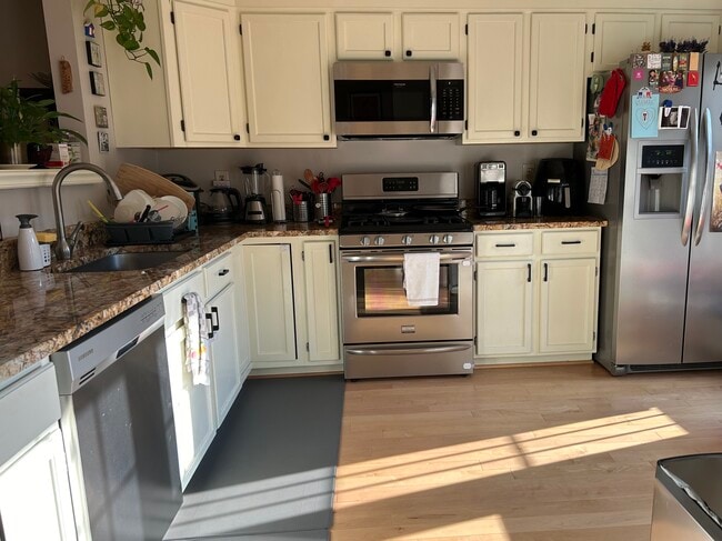 Photo - 229 Yale Dr