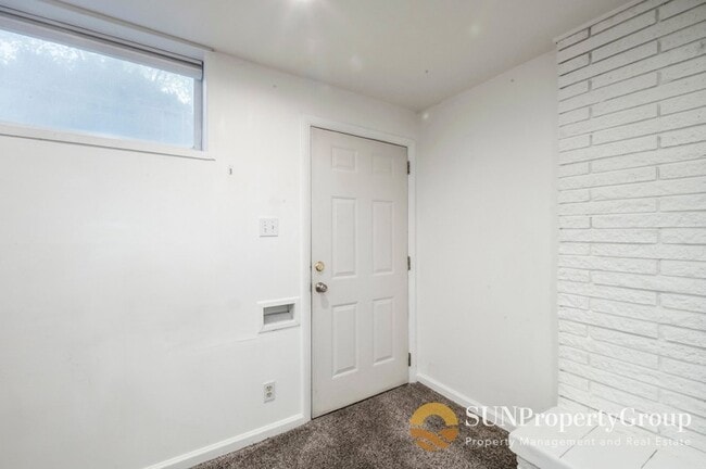 Photo - 930 S 500 E St