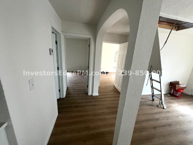 Photo - Beautifully Renovated 2BR w/ Loft & Private Deck Unit 3