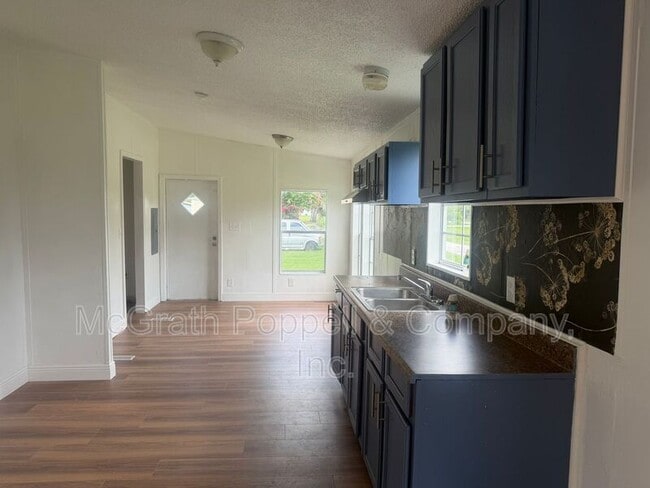 Photo - 7310 Ismail Rd