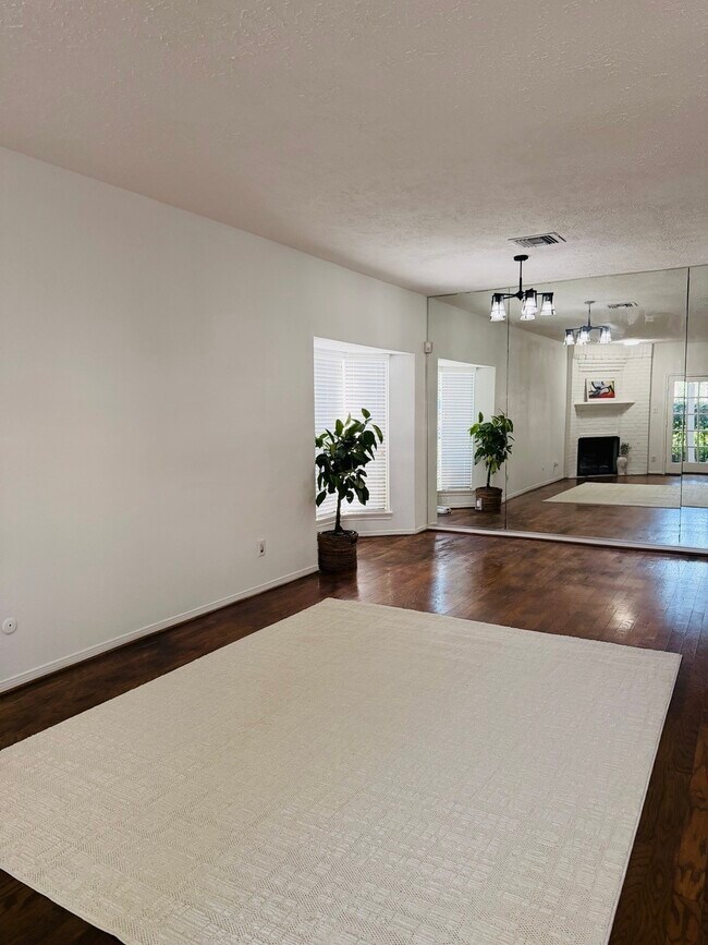 Photo - 2220 Bering Dr Unit 12