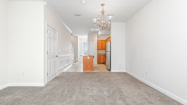 Photo - 926 Price Ln