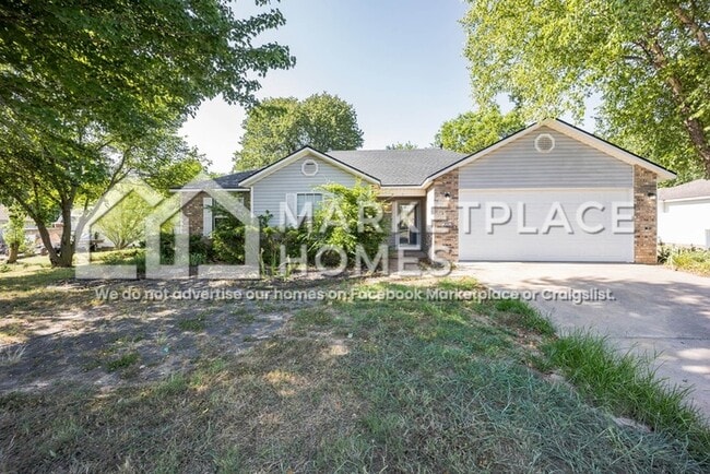 Building Photo - 490 Aster Ave