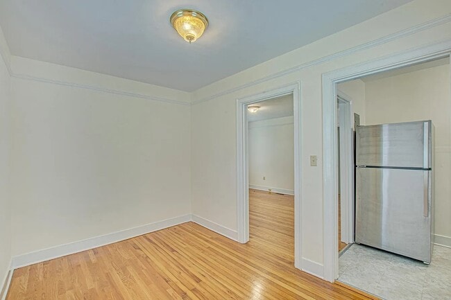 Photo - 37 Lyttleton Ave