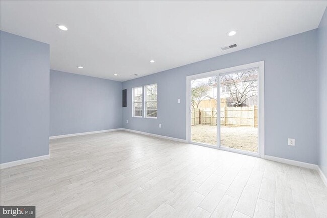 Photo - 12304 Woodlawn Ct