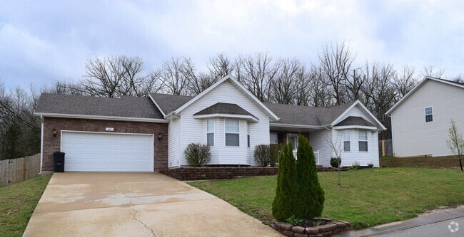 Building Photo - Located in the popular Woodland Hills Subd... Rental