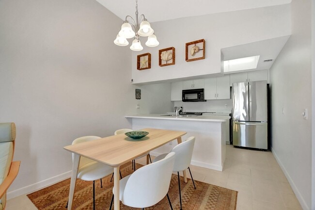 Photo - 621 Waterside Dr