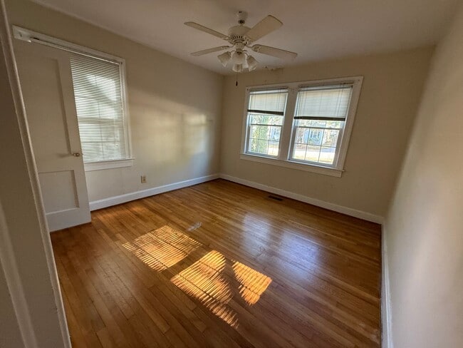 Photo - 1524 Branch St NW