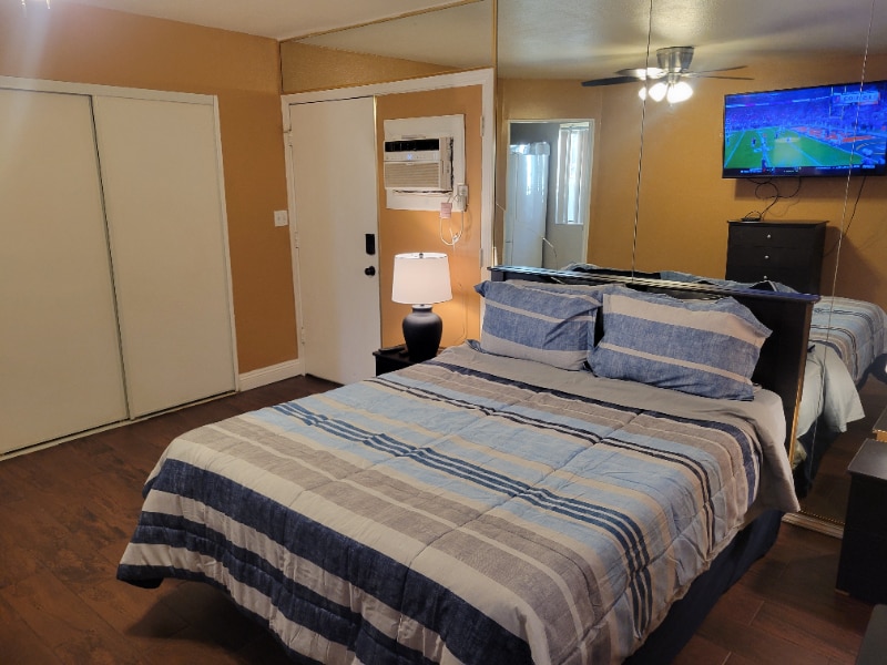 Photo - 405 Leonard Ave