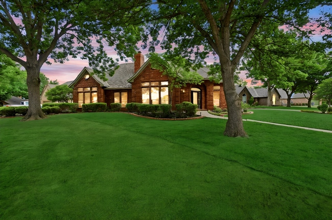 Building Photo - 3102 NE Heritage Dr