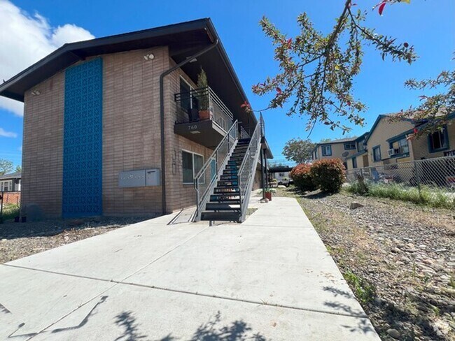 Building Photo - <b>Fully Updated One Bedroom Upstairs Reno... Unit E Rental