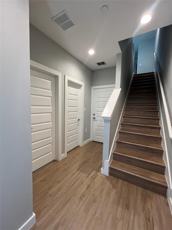 301 Promenade Ct
