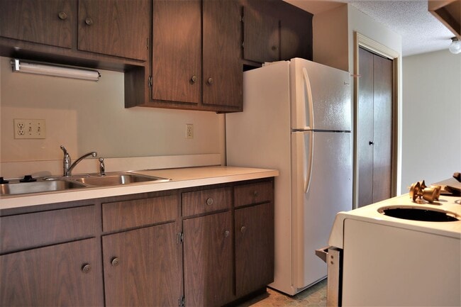 Photo - 62 Elm St Unit Apt. C