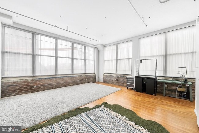 Building Photo - 314-22 N 12th St Unit 301 Rental