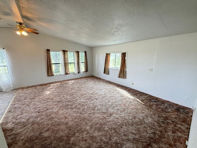 Photo - Secluded country home w/ 2-car garage